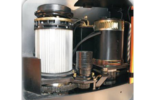 J系列1.2-2吨（前移式）电动叉车