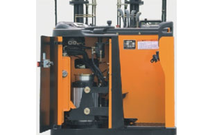 J系列1.5-2吨站驾前移式电动叉车