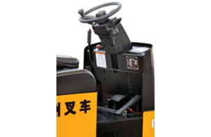 2-6吨电动牵引车