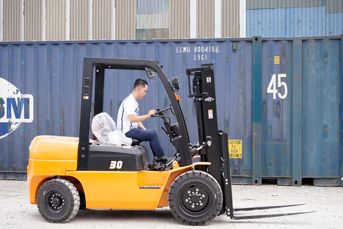 Xe nâng R-series 3-3.5 tấn